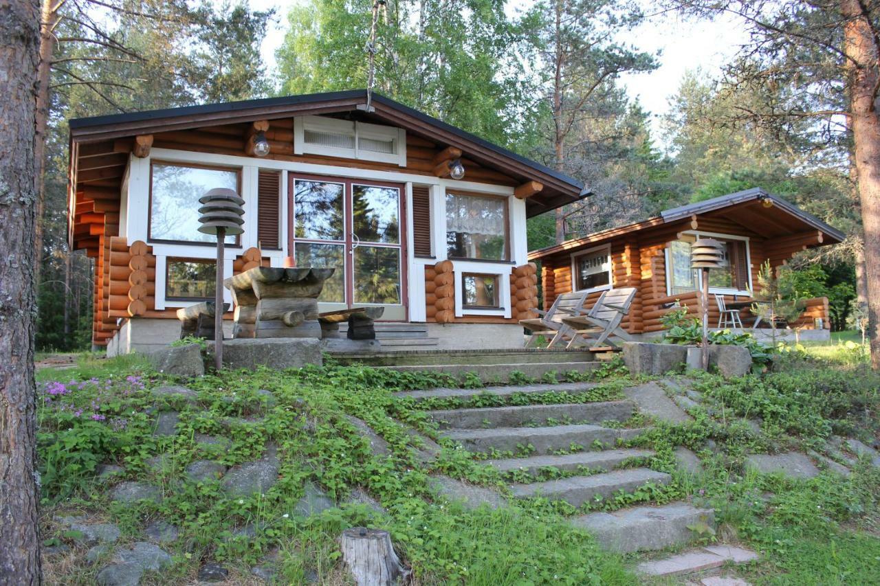 Hirsimoekki Ja Makuuaitta Otel Karijoki Dış mekan fotoğraf