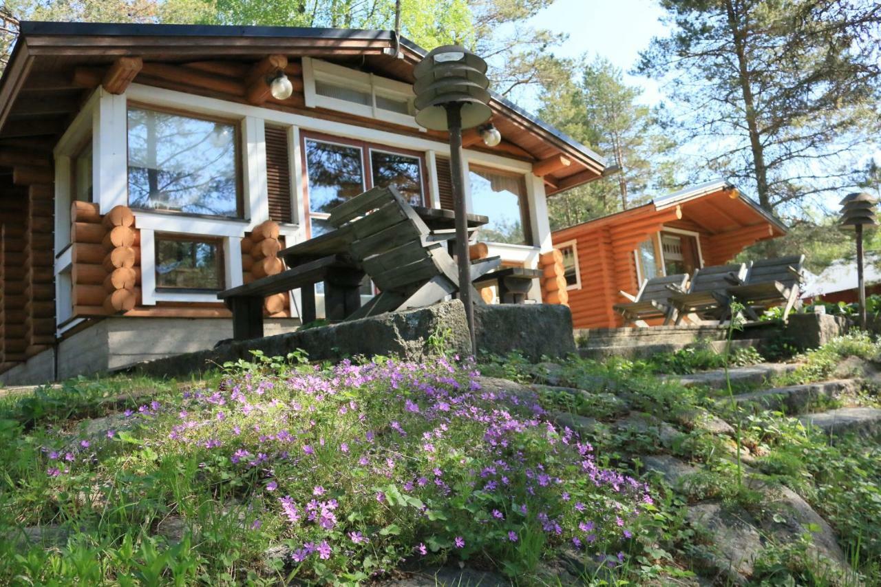 Hirsimoekki Ja Makuuaitta Otel Karijoki Dış mekan fotoğraf